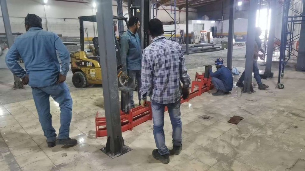 新月涂裝沙特核心項(xiàng)目--積放鏈輸送噴涂線有序安裝中 新月涂裝沙特核心項(xiàng)目--積放鏈輸送噴涂線有序安裝中